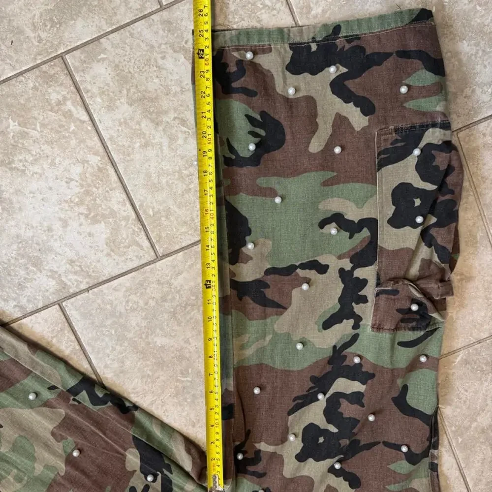 Camouflage cargo pants with pearl